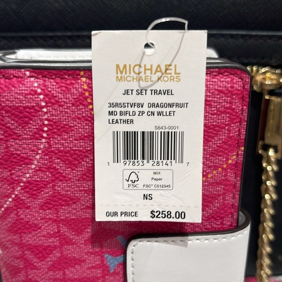 Michael Kors Medium Saffiano Leather Bifold Wallet Dragonfruit
NWT - Picture 13 of 16